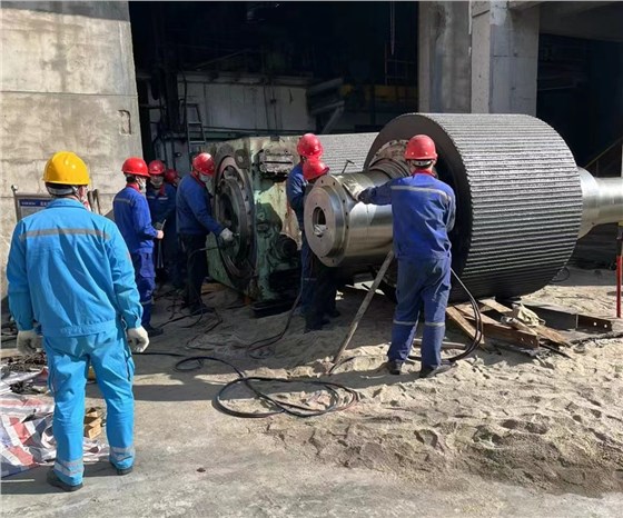 輥壓機(jī)軸承安裝現(xiàn)場
