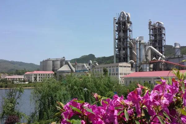 貴定海螺盤江水泥有限責任公司廠區(qū)